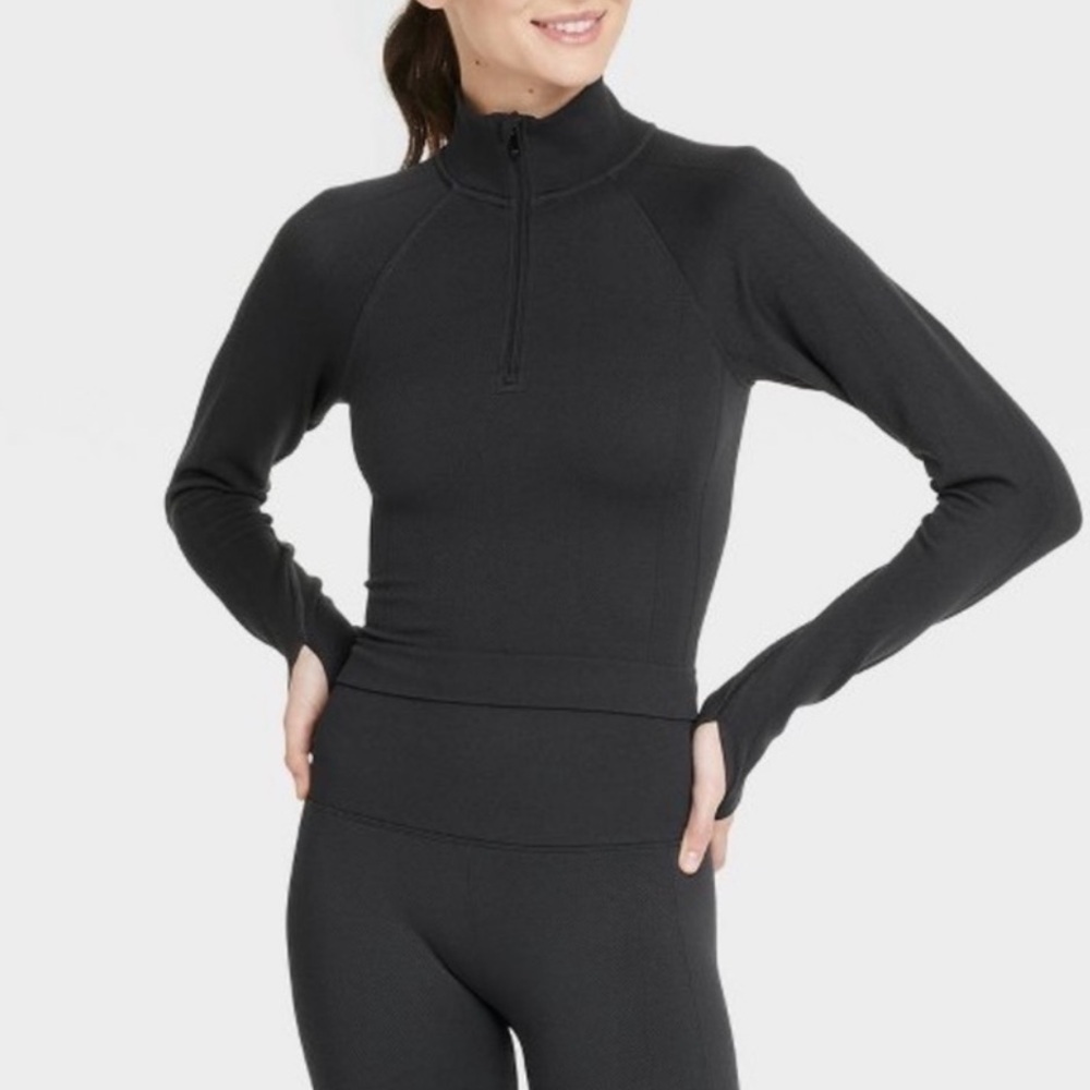 All In Motion Seamless 1/2 Zip Cropped Pullover Jacket Black Thumb Holes